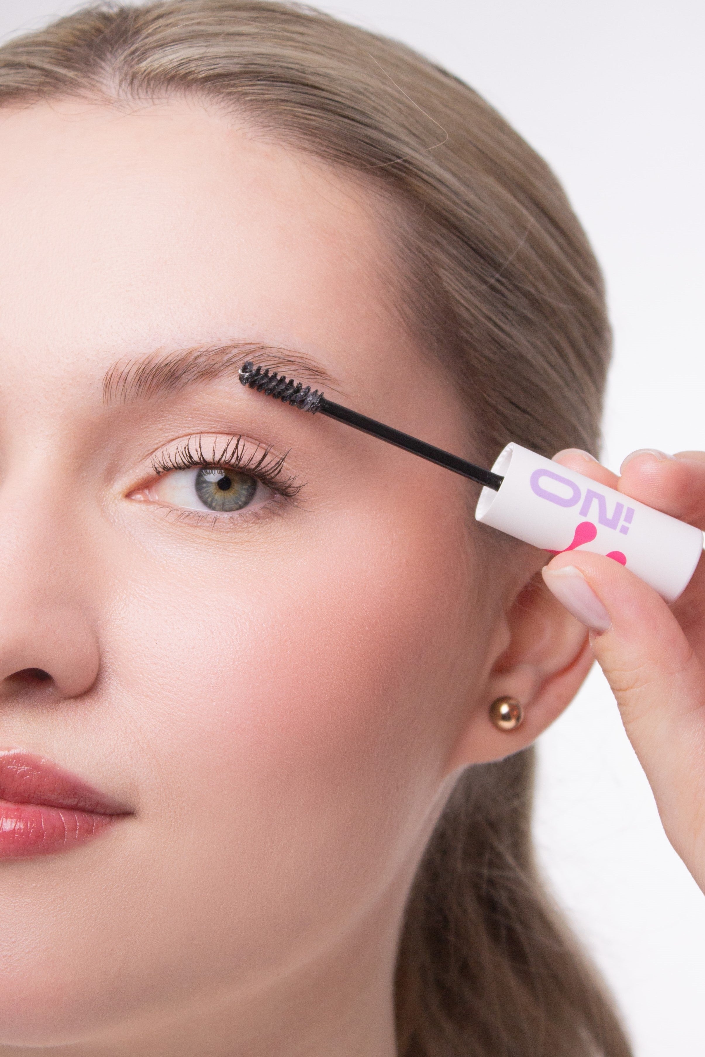 BD 132 21 Hold On! Eyebrow Gel