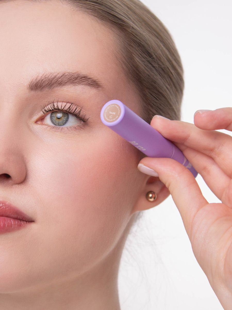 BD 132 22 The One Eyebrow Mascara